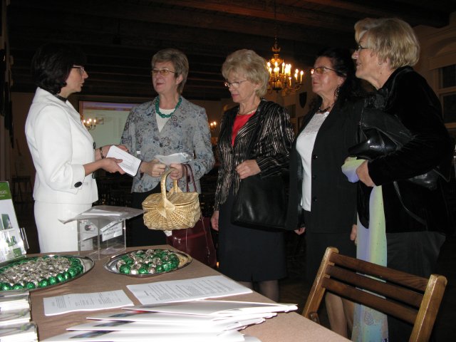 007-CS@G9@20091113_161316_0049.JPG.medium.jpeg