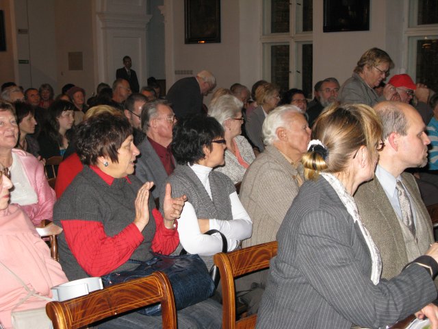 044-CS@G9@20091113_185634_0200.JPG.medium.jpeg