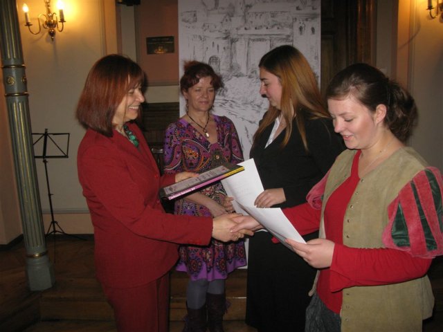 ../images/033-CS@G9@20101106_191443_0069.jpeg